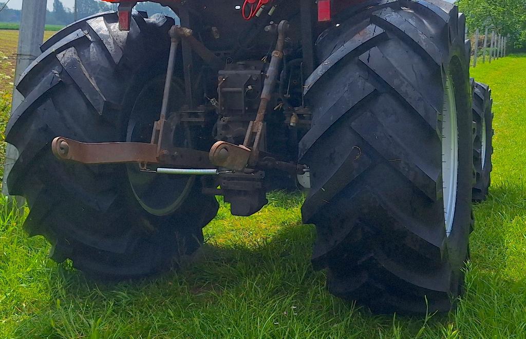 Iseki/Massey microtractor met brede wielen, Ophalen