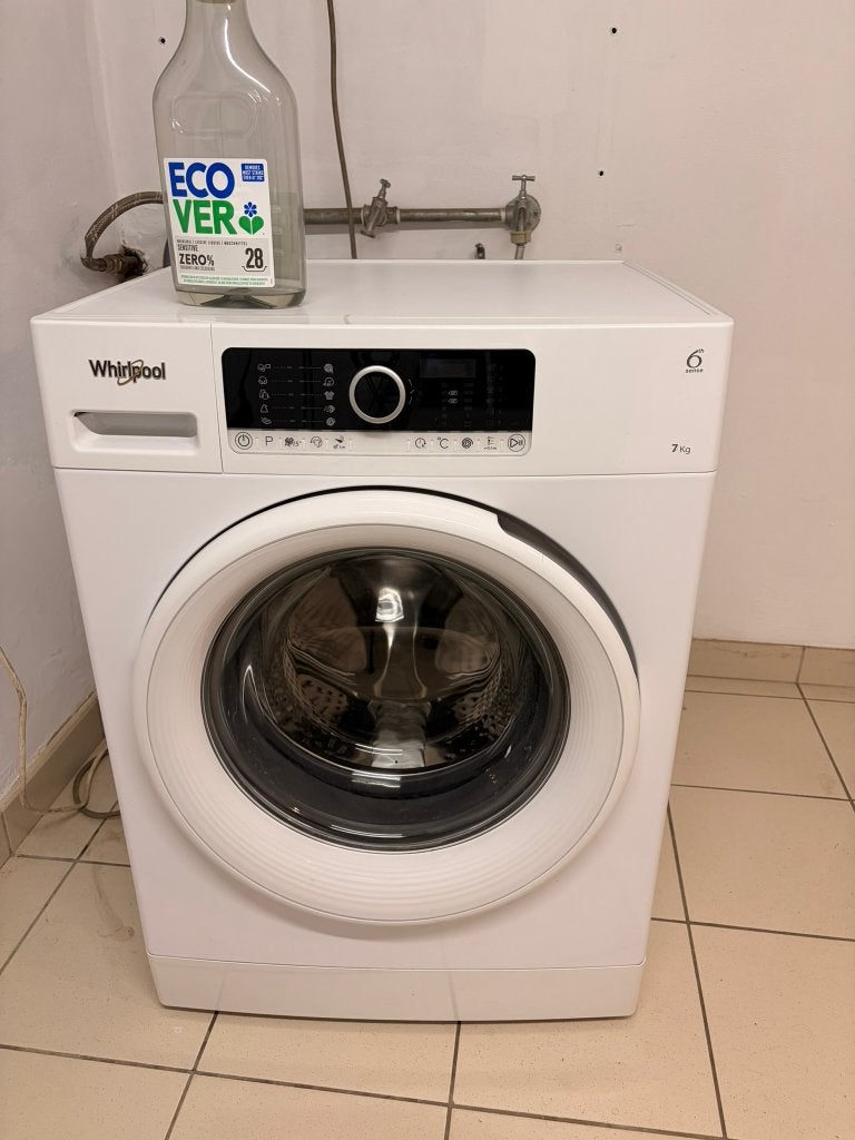 Lave linge whirlpool 6th sense 7kg, Electroménager, 6 à 8 kg, Enlèvement, Comme neuf, Chargeur frontal