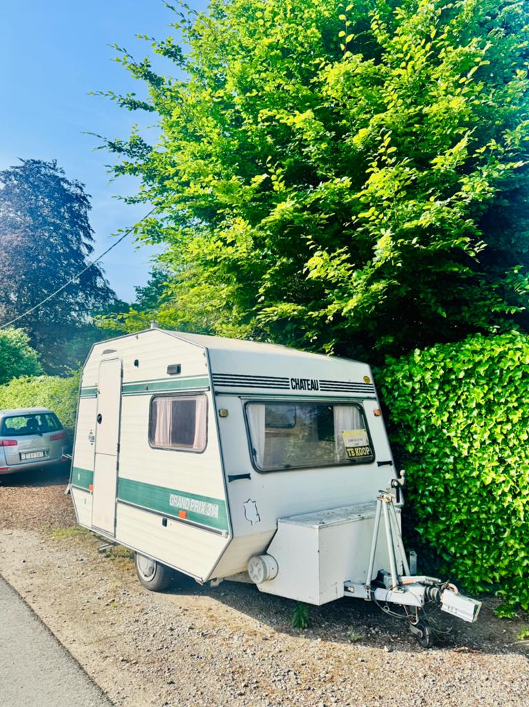 Hippe gerenoveerde 750kg caravan, Caravanes & Camping, Particulier, Réfrigérateur
