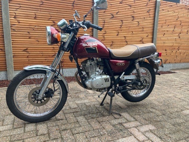 moto Suzuki 125 Tux, Particulier, 1 cylindre, Manuelle, 125 cm³