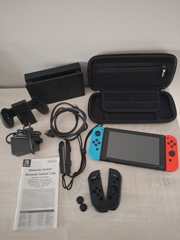 Nintendo Switch, Consoles de jeu & Jeux vidéo, Enlèvement ou Envoi, Utilisé, Avec 2 manettes, Switch Original