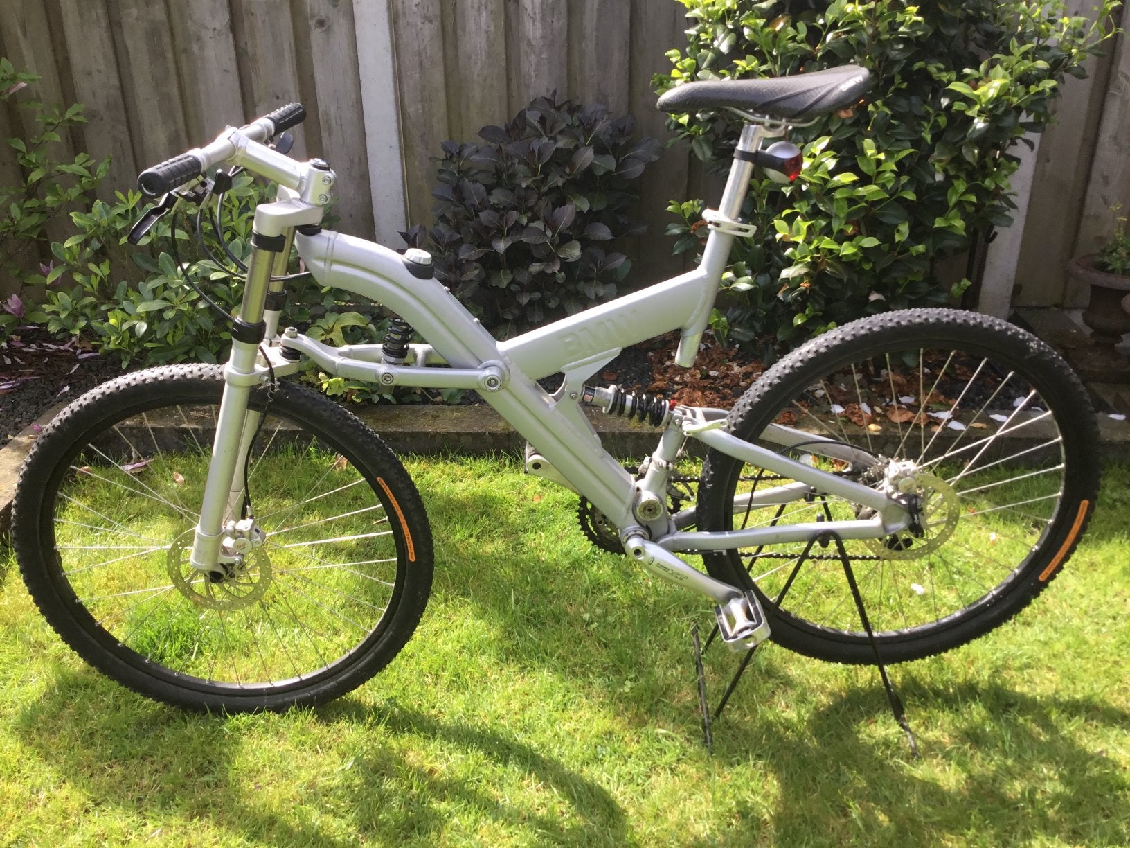 BMW Q6.S mountainbike in nieuwstaat handig voorde camper, Fietsen en Brommers, Ophalen, Zo goed als nieuw