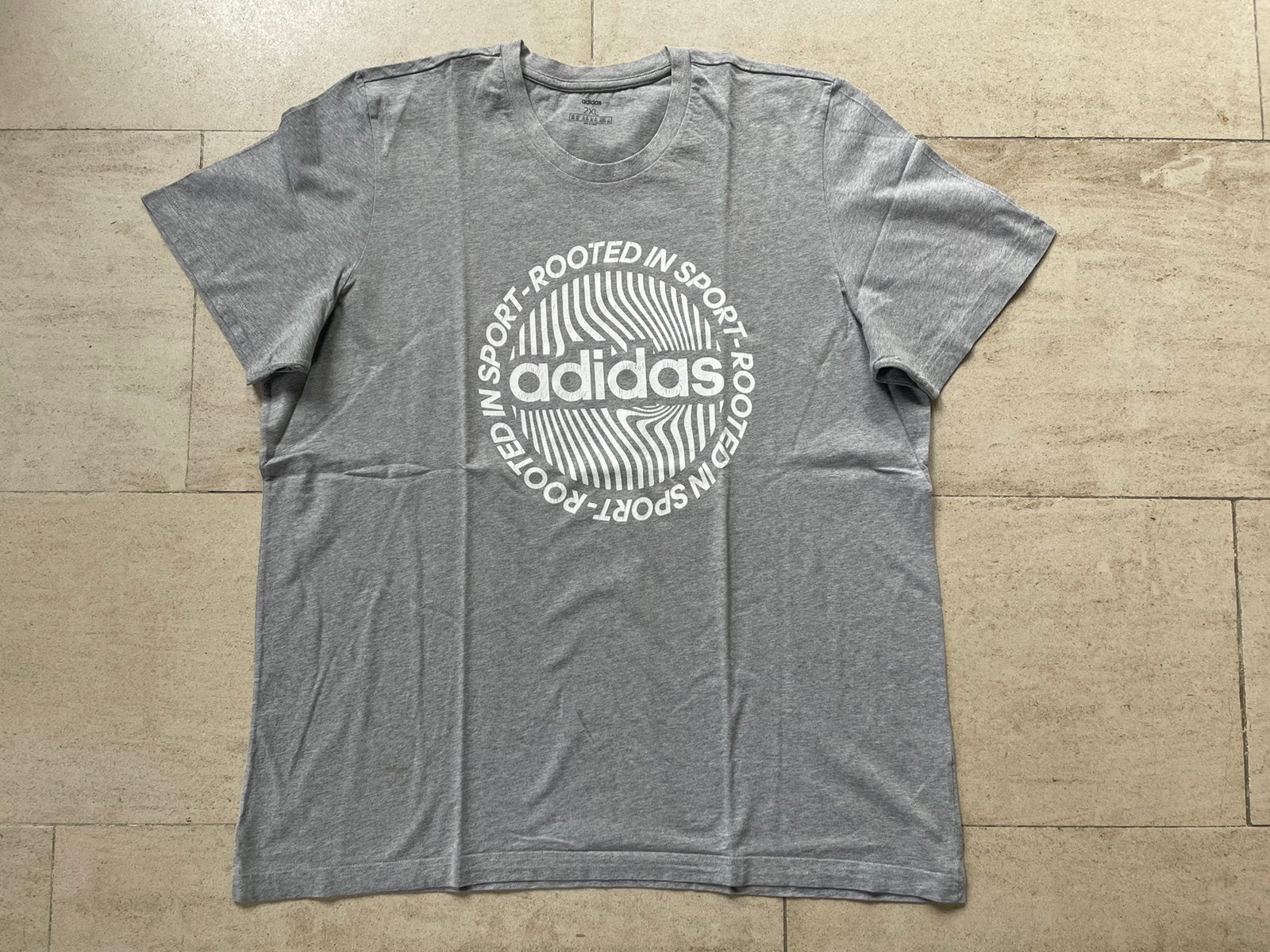 Grijs T-shirt Adidas maat XXL, Kleding | Heren, T-shirts, Overige maten, Ophalen of Verzenden, Adidas, Grijs