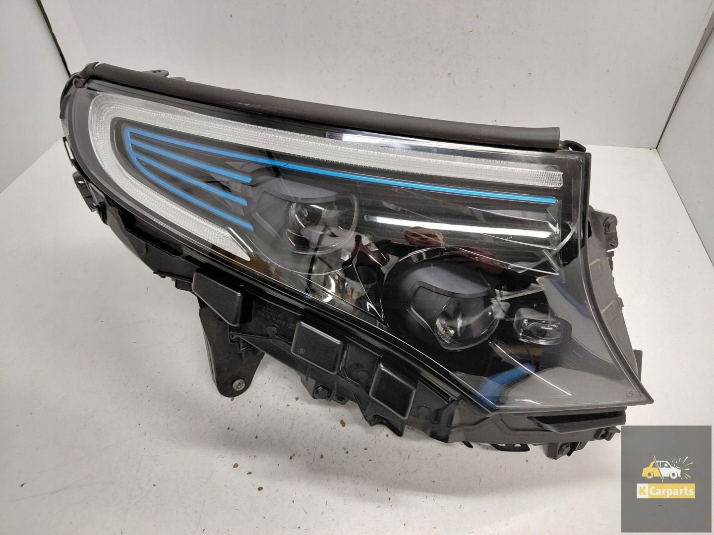 A2939067600, Mercedes EQC W293 Phare LED droit en parfait ta, Mercedes-Benz AG, Mercedes-Benz, Utilisé, Mercedesstrasse 120
70372  Stuttgart, DE