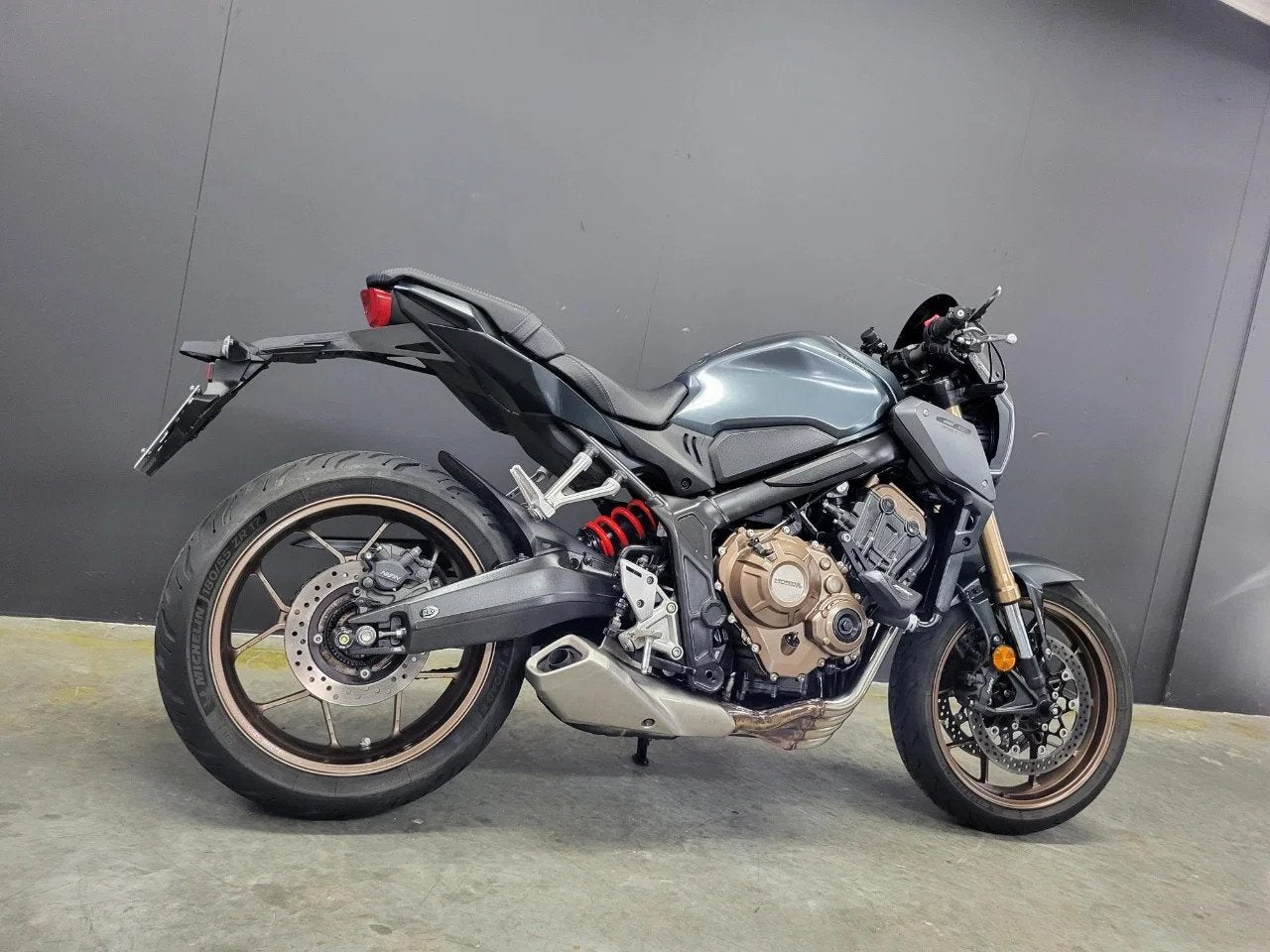 Honda CB 650 R neoretro met heerlijke viercilinder, Motos, Entreprise, Plus de 35 kW, 650 cm³, Autre