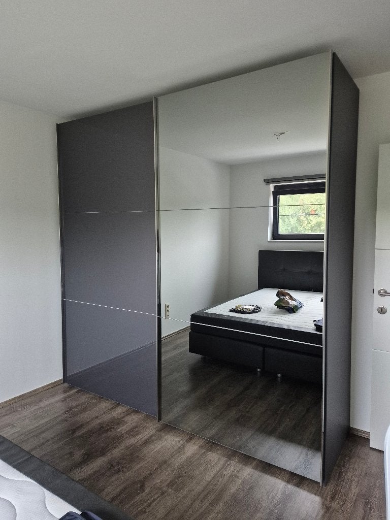 Grote kleerkast, Ophalen, 200 cm of meer, Met plank(en), Zo goed als nieuw
