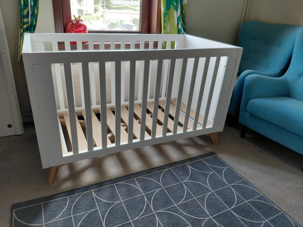 Babybed - Meegroeibed, peuterbed, Ophalen, Matras