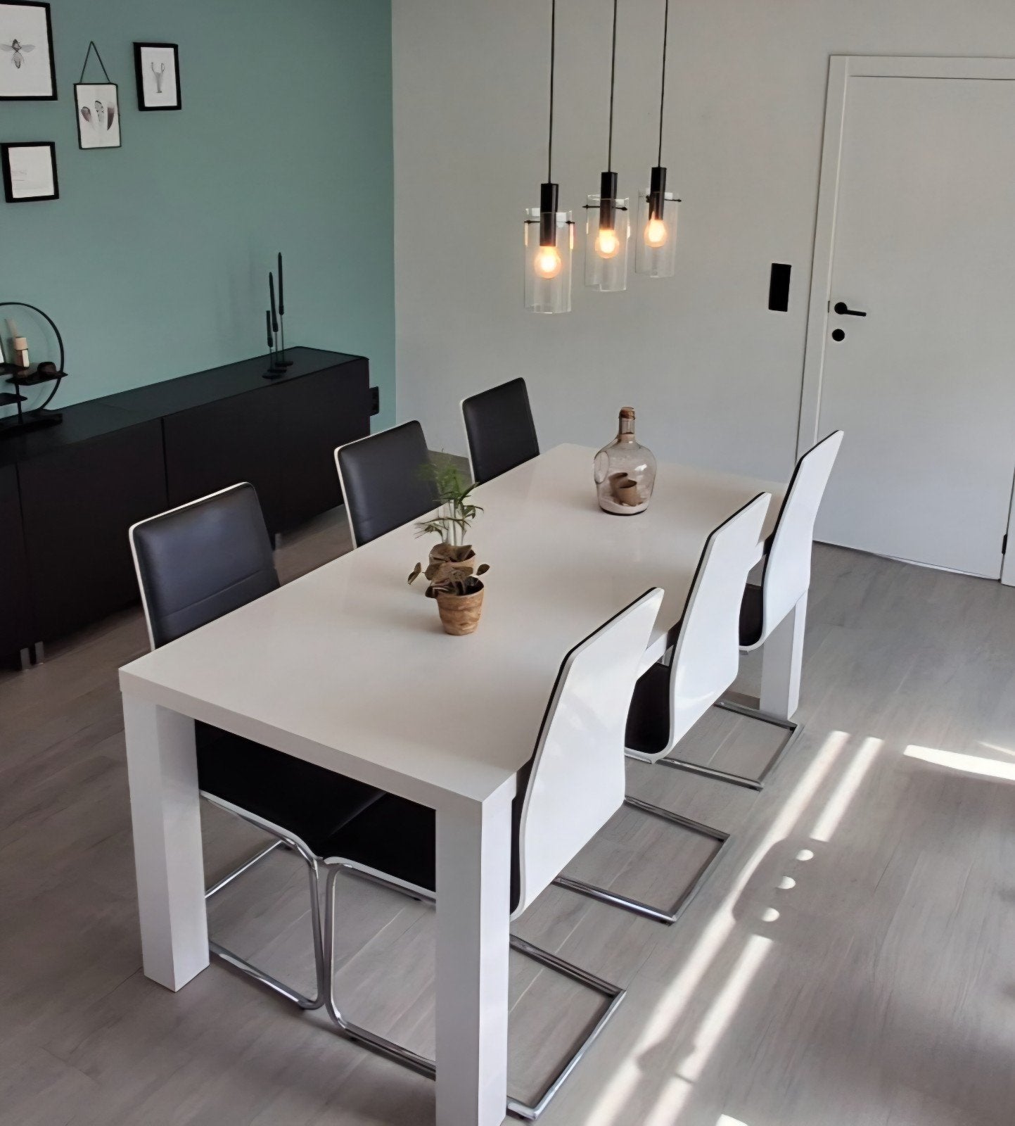 mooie witte blinkende tafel  met 6 stoele, Huis en Inrichting, Ophalen, Gebruikt, 50 tot 100 cm, Vijf personen of meer