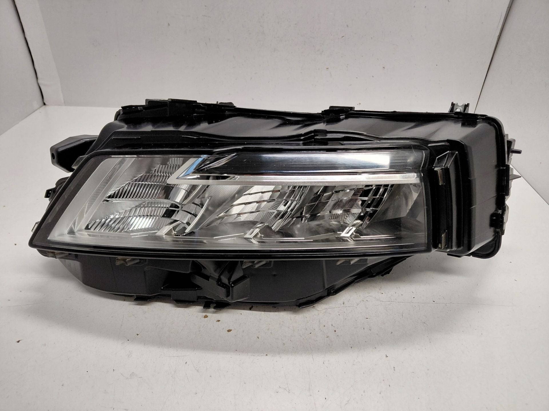 Nissan X-Trail T33 Koplamp Links Nissan, Nissan Motor Co., Ltd., Takashima 1-chome 1-1
220-8686  Yokohama, Utilisé, NISSAN_SR@mail.nissan.co.jp