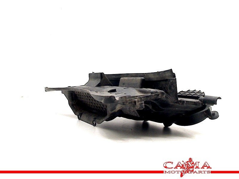 BOITIER FILTRE À AIR Honda, Dhr. S. di Majo, Utilisé, Info@cama-motorparts.nl, P.J. Troelstraweg 8 8
3144 CX  MAASSLUIS, NL
