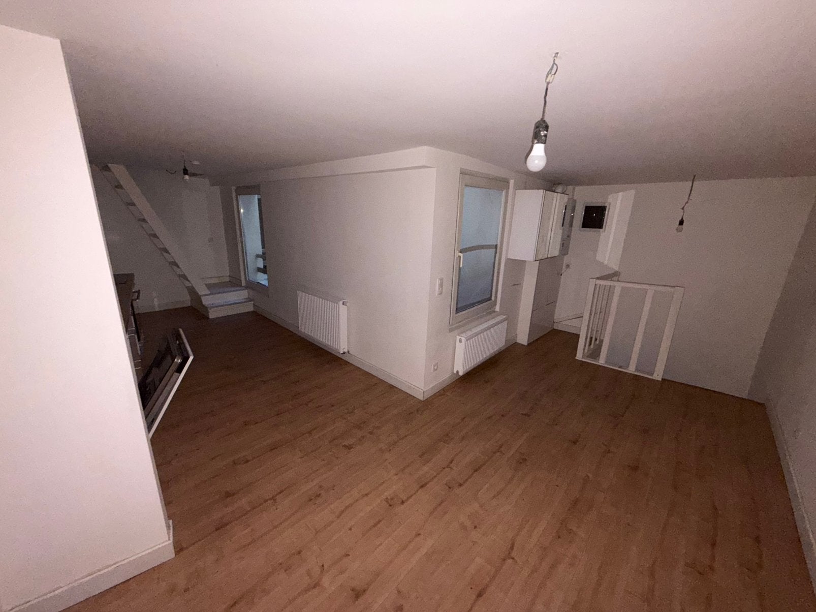 Petit penthouse en duplex à louer à Anvers