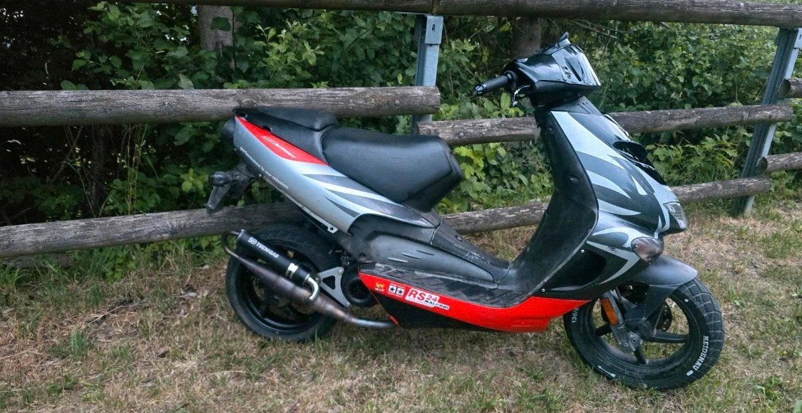 Aprilia sr 70cc Dubbeldisk, Enlèvement, Comme neuf