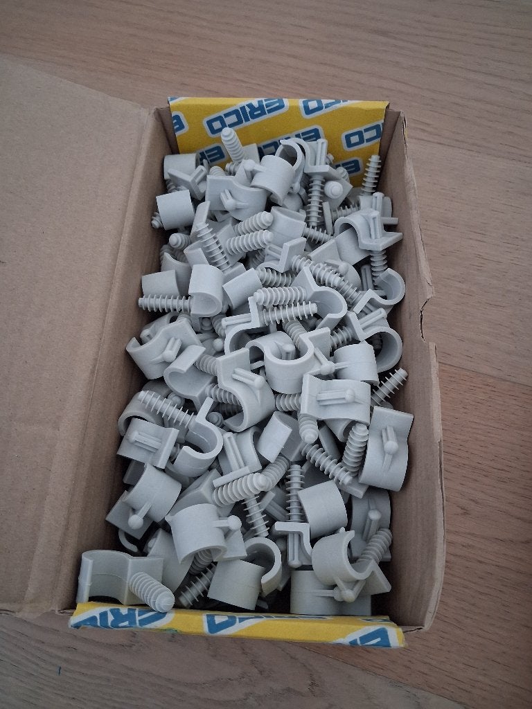 buis clip met plug, 20 mm, Ophalen, Nieuw, Rechte buis