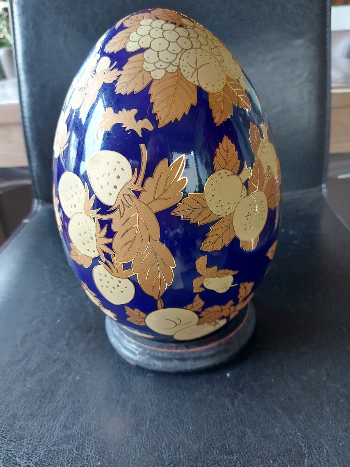 Mooie blauwe Chinese vaas op sokkel, Antiek en Kunst, Ophalen of Verzenden