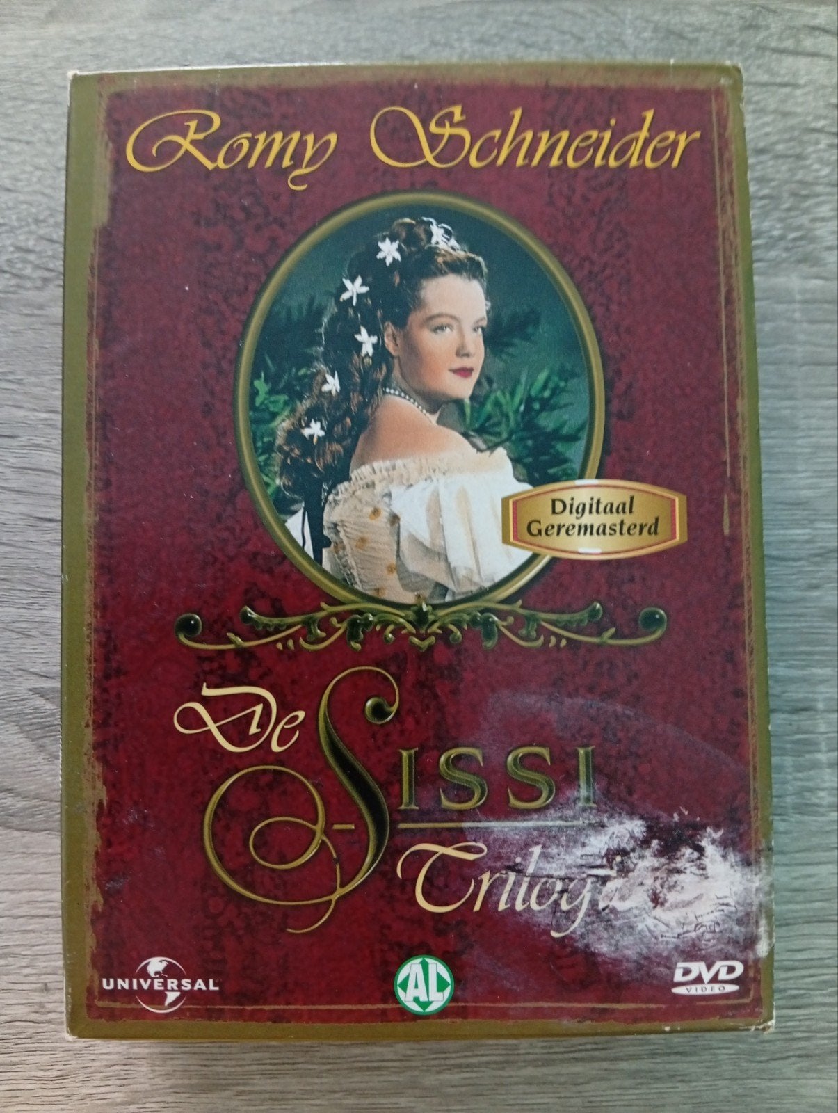 le coffret DVD de la trilogie Sissi Romy Schneider, CD & DVD, Enlèvement ou Envoi, Tous les âges, Drame, 1940 à 1960