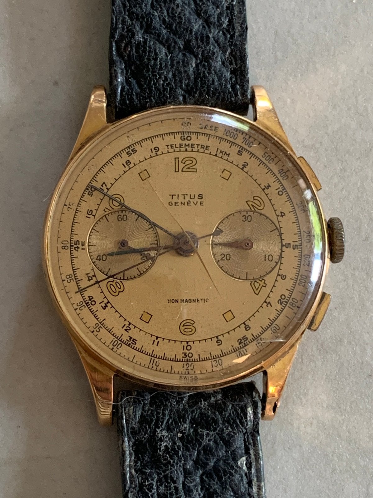 Chronographe Titus Genève vintage Or 18K Années 1940/50, Bijoux, Sacs & Beauté, Montres | Hommes, Enlèvement ou Envoi, Or