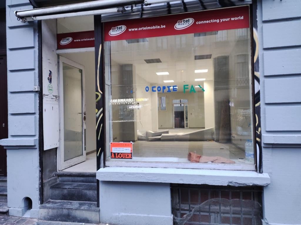 Rez commercial à louer 90m2  - quartier animé de Schaerbeek, Immo, 50 m² ou plus, Bruxelles