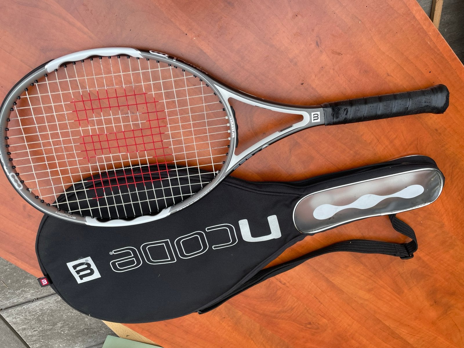 Tennisracket Wilson, maat 4,5, goede staat!, Sports & Fitness, Tennis, Enlèvement ou Envoi, Raquette, L4, Wilson