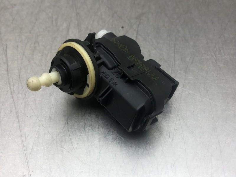PHARE MOTEUR Nissan NV 250 (WF) (01-2021/-) (|8200402521|), Utilisé, Nissan