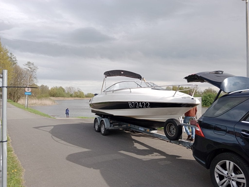Bayliner Capri LX 2052 bj 2000 te koop met trailer, Ophalen, Gebruikt, Binnenboordmotor, 120 tot 200 pk