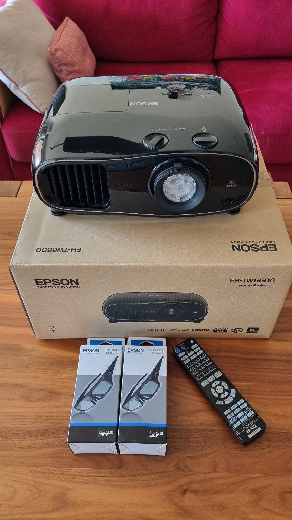 Epson EH-TW6600 Full HD 3D-projector + 2x 3D-bril, EPSON, Ophalen of Verzenden, Zo goed als nieuw, LCD