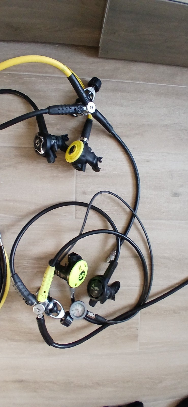 divers duikmateriaal met 2 sets ontspanners, Watersport en Boten, Ophalen, Zo goed als nieuw, Overige typen