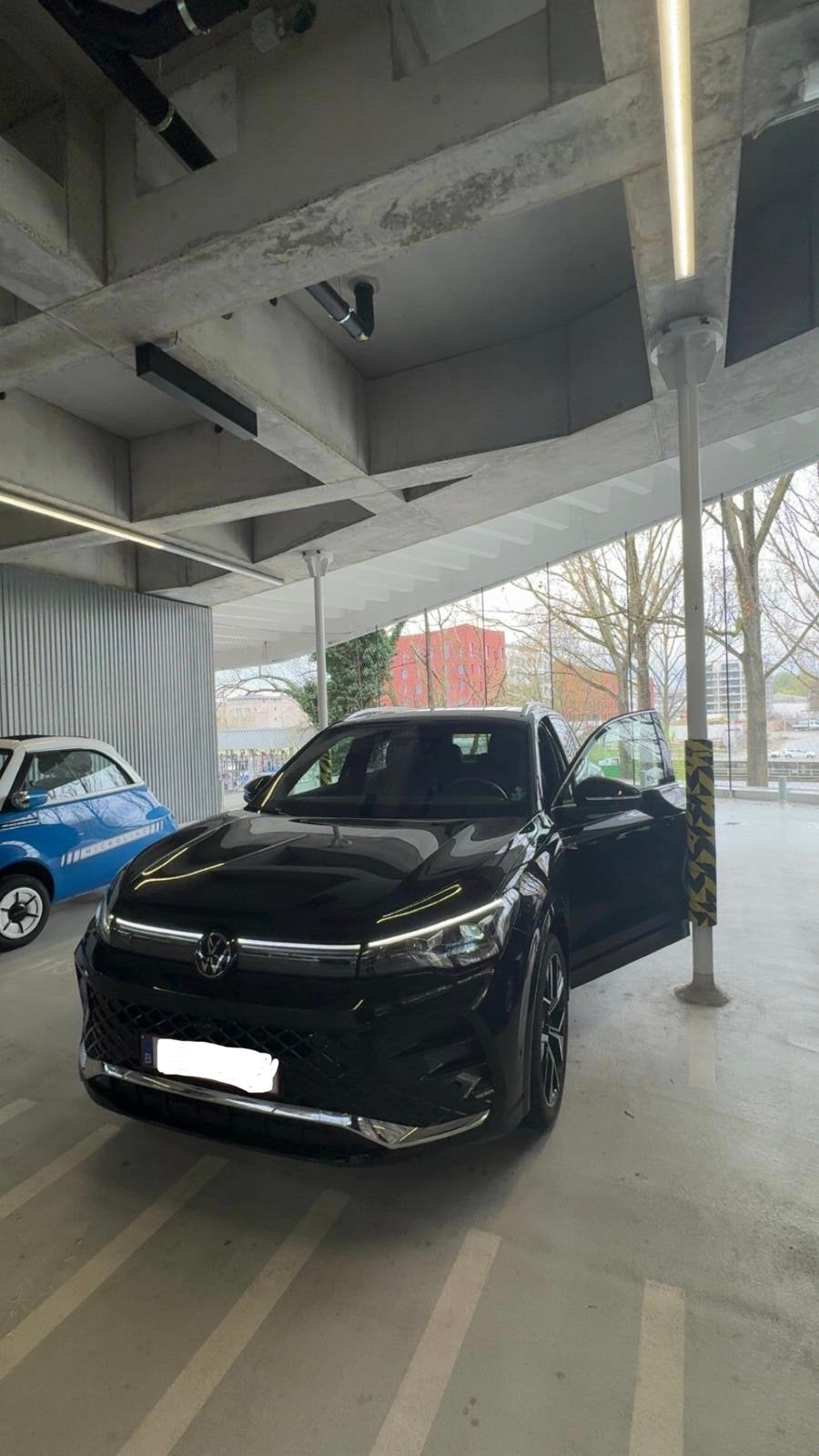 Volkswagen Tiguan 1.5 eTSI mHEV ACT R-Line OPF DSG, Cuir, Achat, Entreprise, Entretenue par le concessionnaire