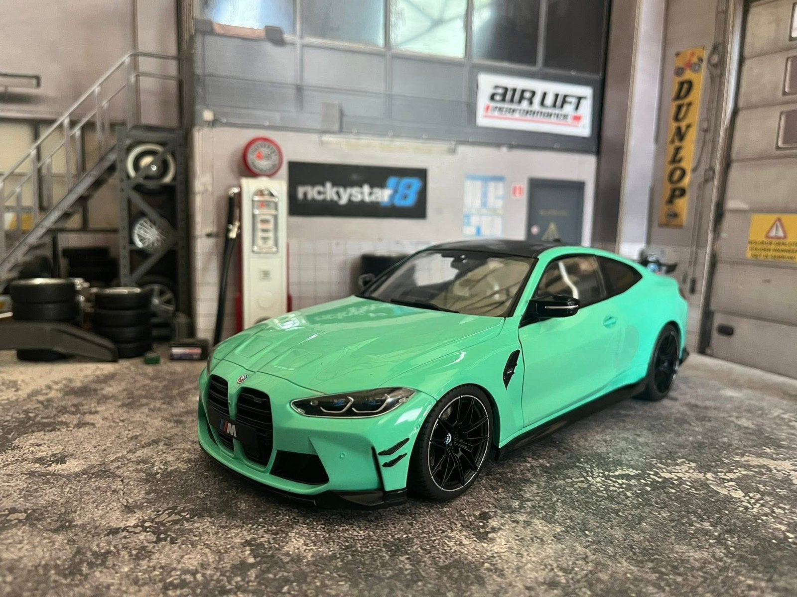 1:18 BMW M4 - nieuw in de doos, Ophalen of Verzenden, Zo goed als nieuw, Auto, Solido