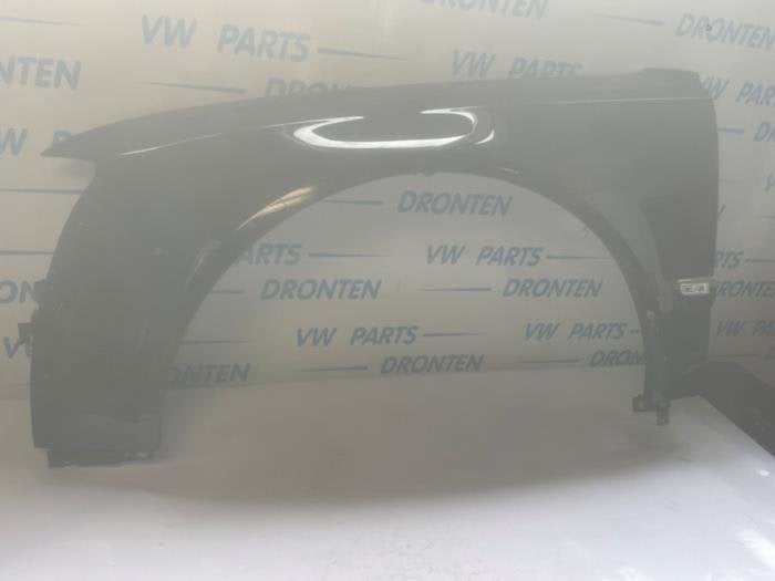 Scherm links-voor van een Audi A8 (LZ5D), Gebruikt, -, -, -