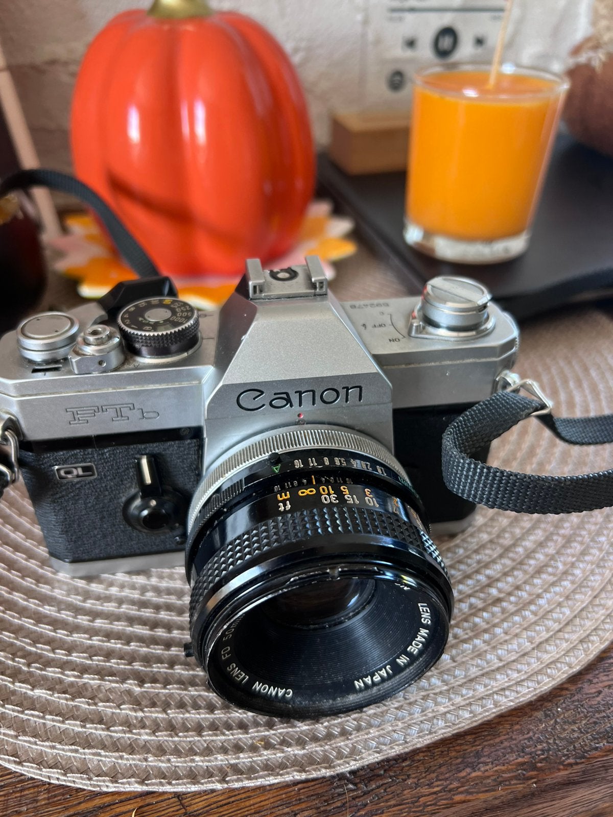Canon FTb QL + objectif Canon FD 50mm f/1.8 S.C., Enlèvement ou Envoi, Comme neuf, Canon