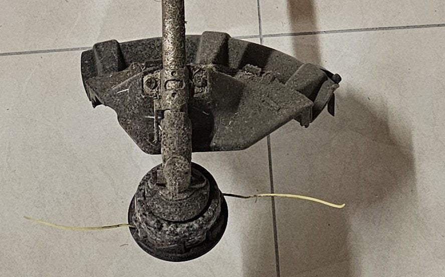 Débroussailleuse thermique MAKITA (EM2600U) + 5L Carburant, Enlèvement, 10 à 30 cm, Essence, Makita