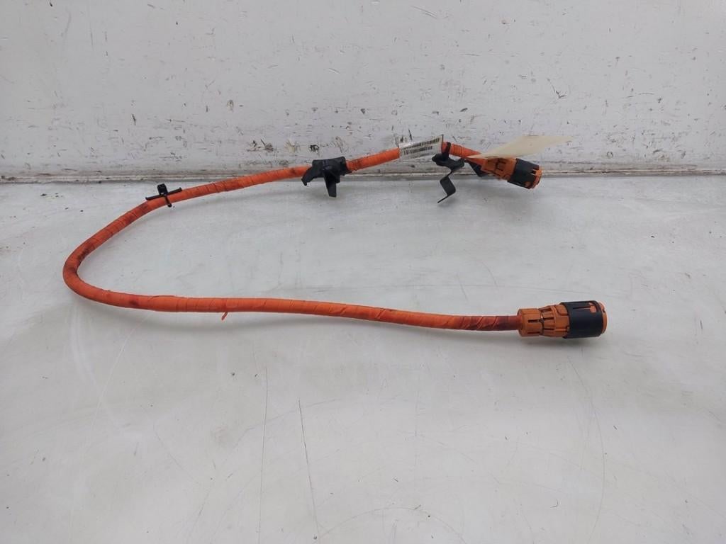 CÂBLE HT (HAUTE TENSION) ABS Volvo XC40 (XZ) (|31419858|), Info@volvocars.com, Volvo Car Germany GmbH, Siegburger Straße 229
50679  Köln, DE