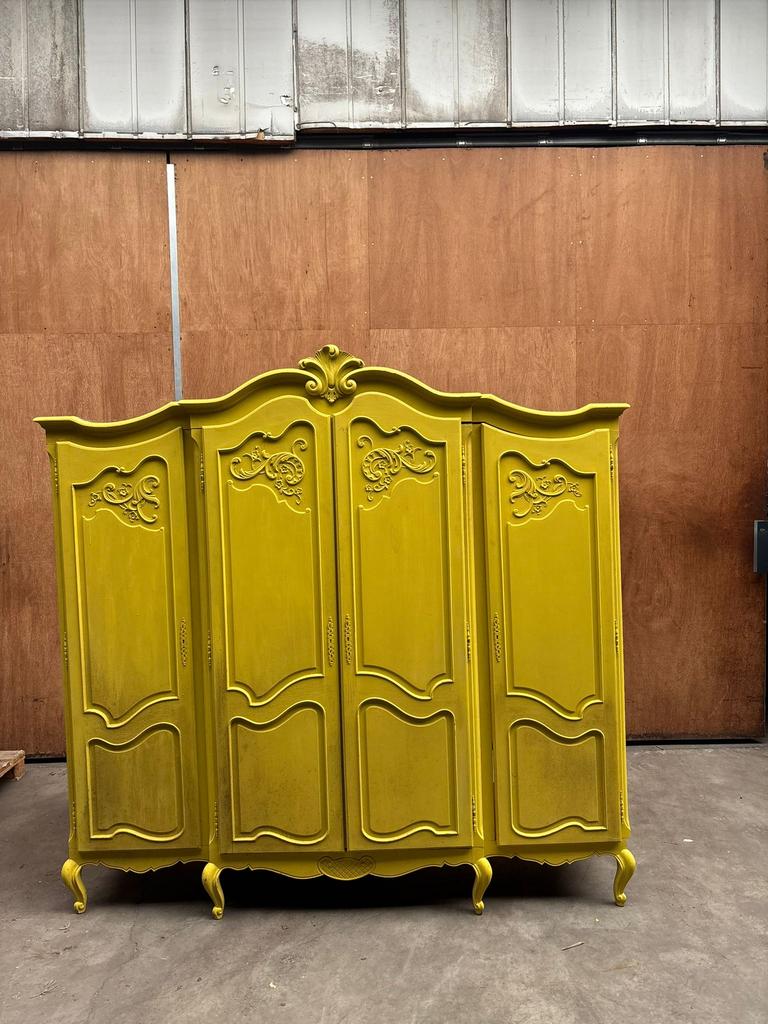 Mooie oude kast, Ophalen