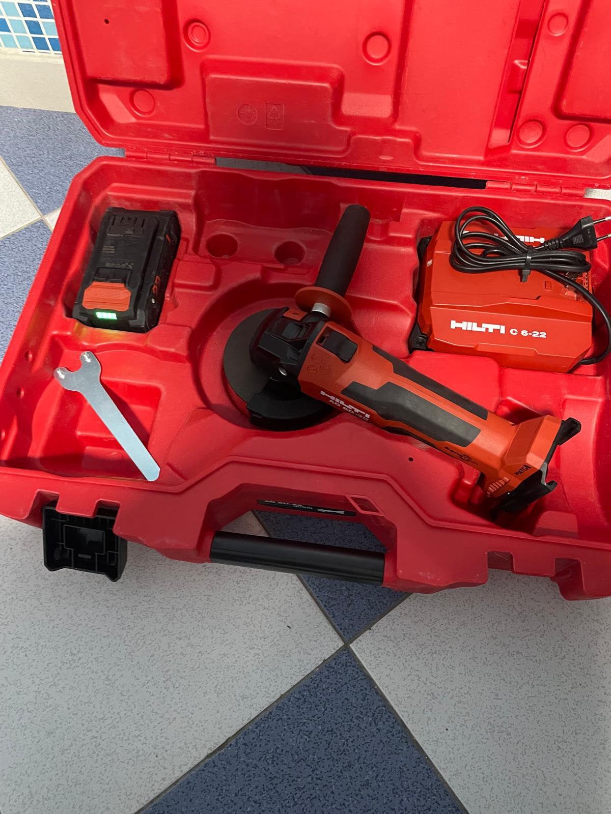 Meuleuse d’angle Hilti NURON AG 6-22  neuf batterie inclus, Enlèvement, Neuf