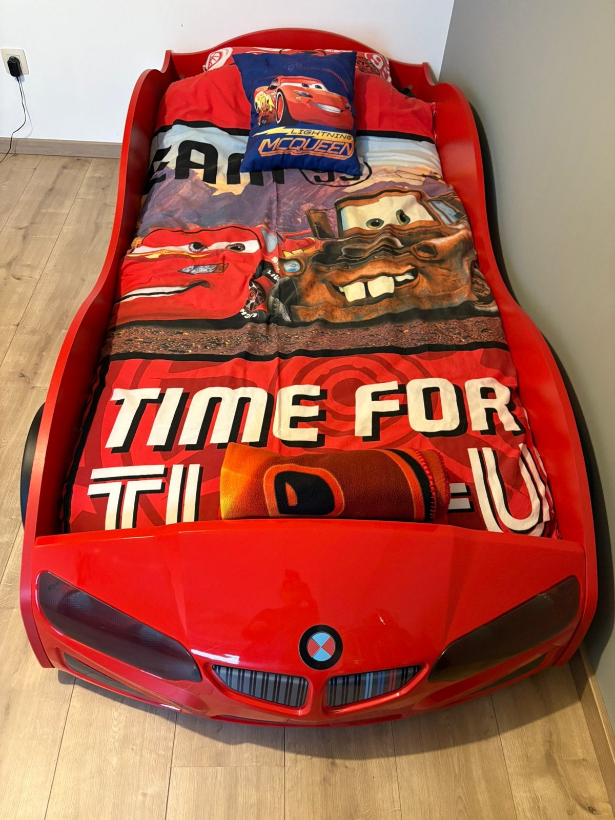 Lit BMW enfant/matelat/housse protection/couette / plaid, Ophalen, Zo goed als nieuw, Dekbedovertrek