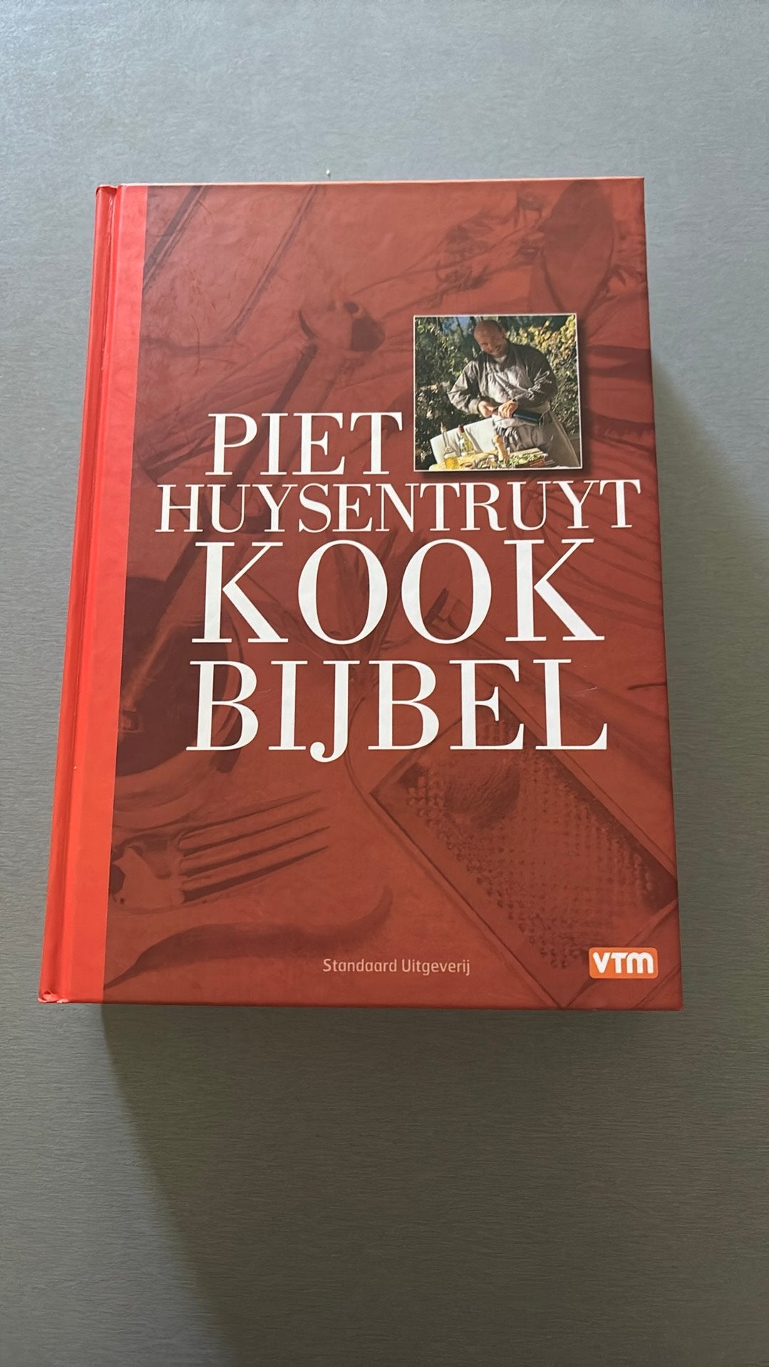 Kookbijbel piet Huysentruit, Ophalen of Verzenden, Zo goed als nieuw