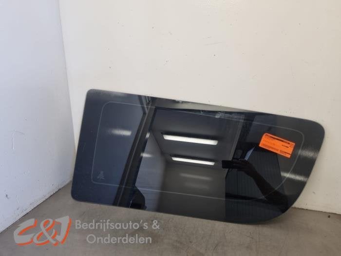Vitre porte latérale de chargement d'un Fiat Doblo, Autos : Pièces & Accessoires, -, 3 mois de garantie, Utilisé, Fiat