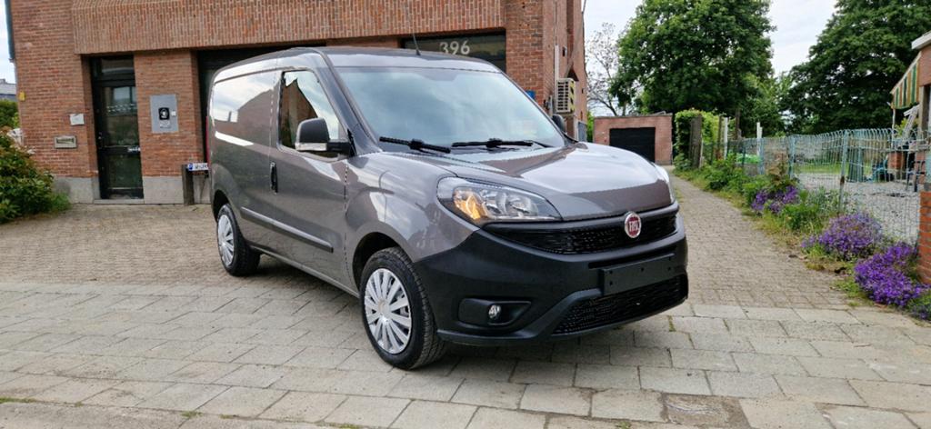FIAT DOBLO 1.3 JTD 95PK EURO6B ONBERISPELIJKE STAAT, Auto's, Voorwielaandrijving, Stof, Euro 6, 4 cilinders