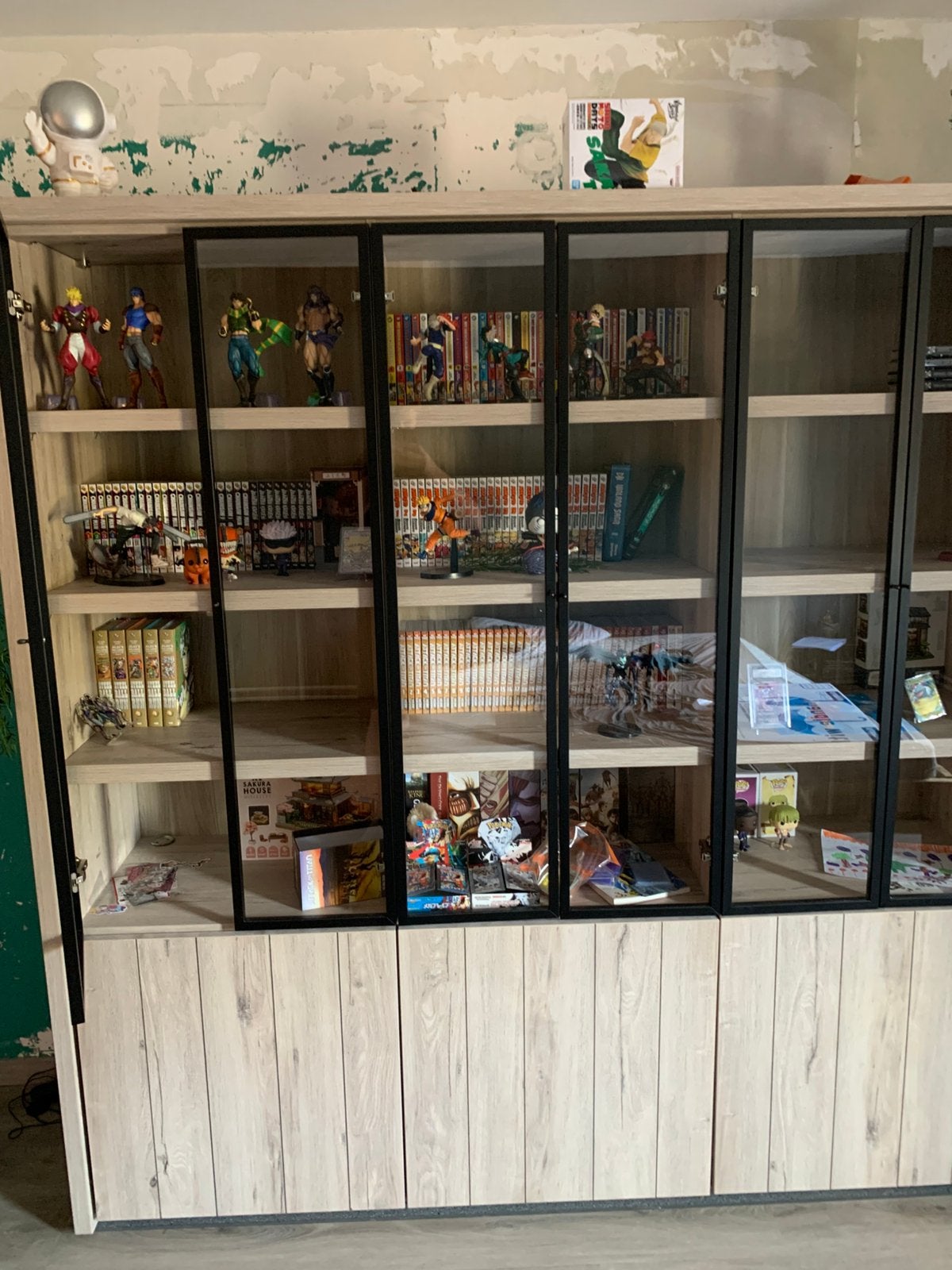 MANGA/FIGUREN/POKEMON SLAB- VANAVOND HALEN IS SPOTPRIJS, Enlèvement
