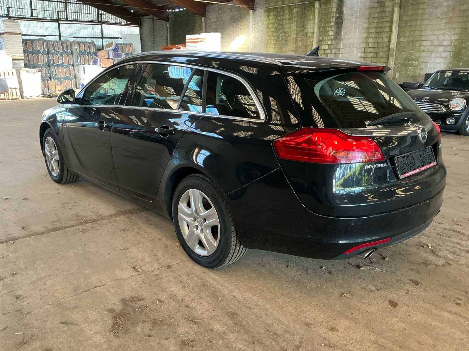 2011 Opel Insigne Turbo Sports Tourer Personenauto, Auto's, Opel, Gebruikt, Overige modellen, Bedrijf, Handgeschakeld