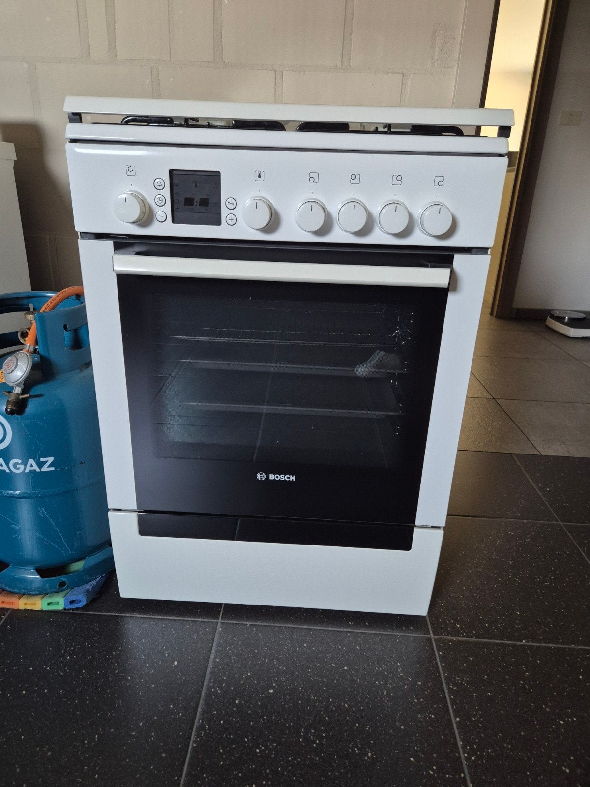 Bosch Freestanding dual fuel cooker |, Elektronische apparatuur, Fornuizen, Ophalen, 4 kookzones, Zo goed als nieuw, Gas