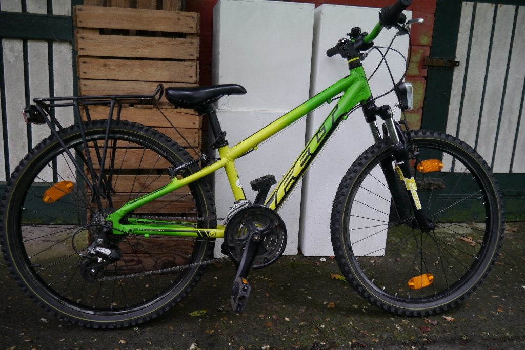 FELT "24 inch" Jongensfiets  21 versnellingen Alu Frame, Vitesses, Comme neuf, Enlèvement, Frein sur jante