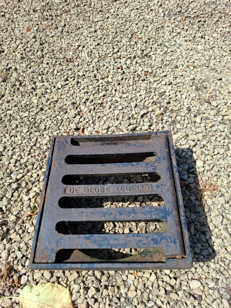 Gietijzeren putdeksel, Doe-het-zelf en Bouw, Buizen en Afvoer, Ophalen, Zo goed als nieuw, Minder dan 2 meter, 80 mm of meer