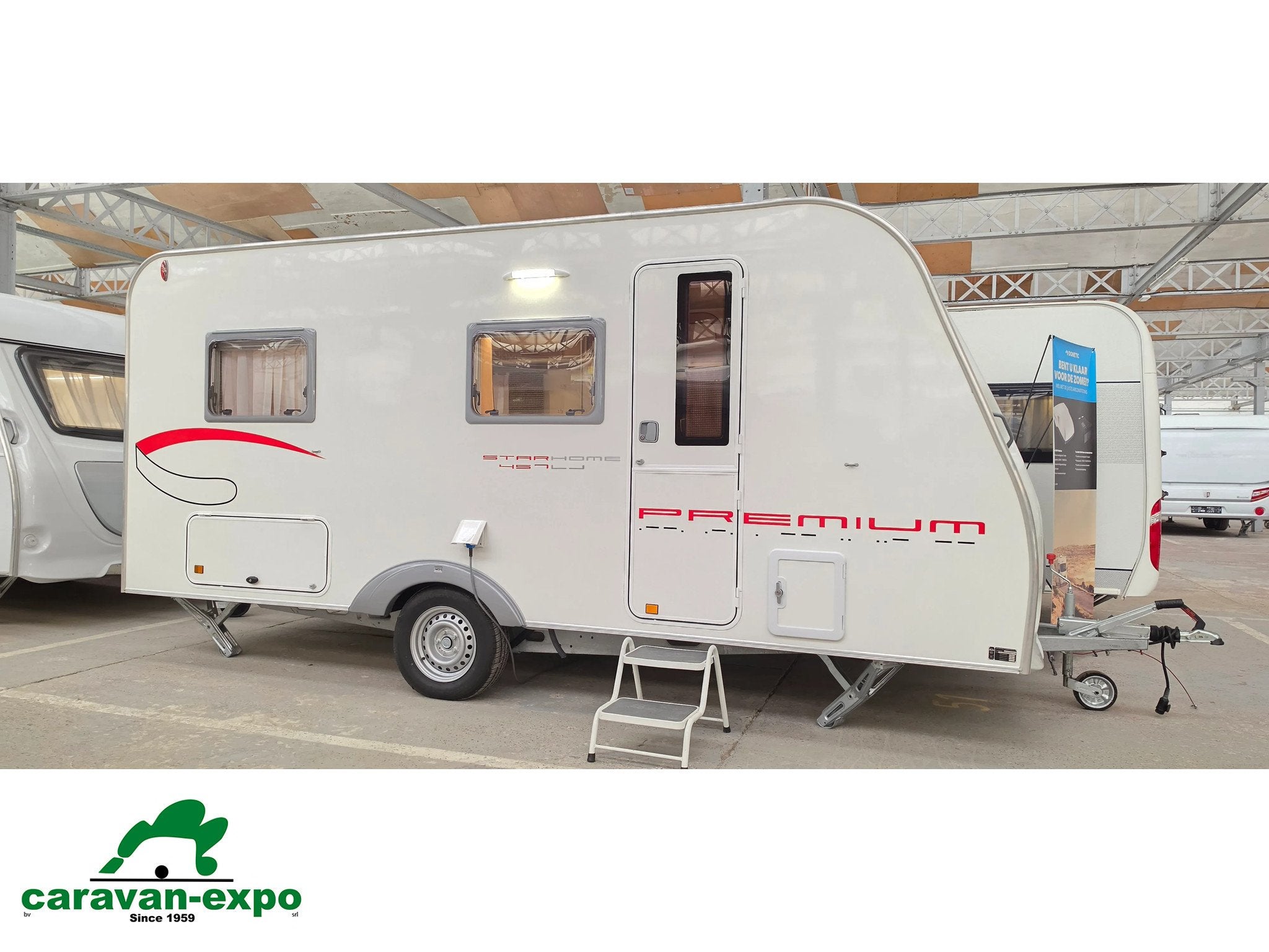 ACROSS PREMIUM 450 LJ, Entreprise, 5 à 6 mètres, 750 - 1000 kg, Jusqu'à 4