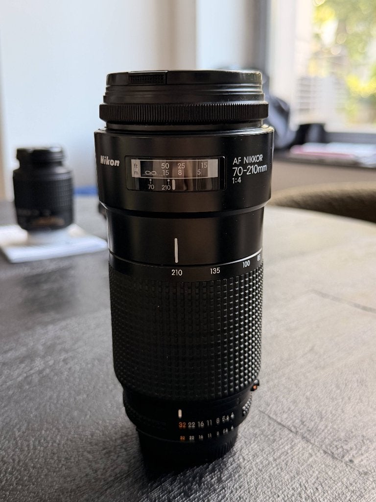 Nikon AF Nikkor 70-210mm f/4 – Téléobjectif Nikon F, Zoom, Enlèvement ou Envoi, Utilisé, 210 mm