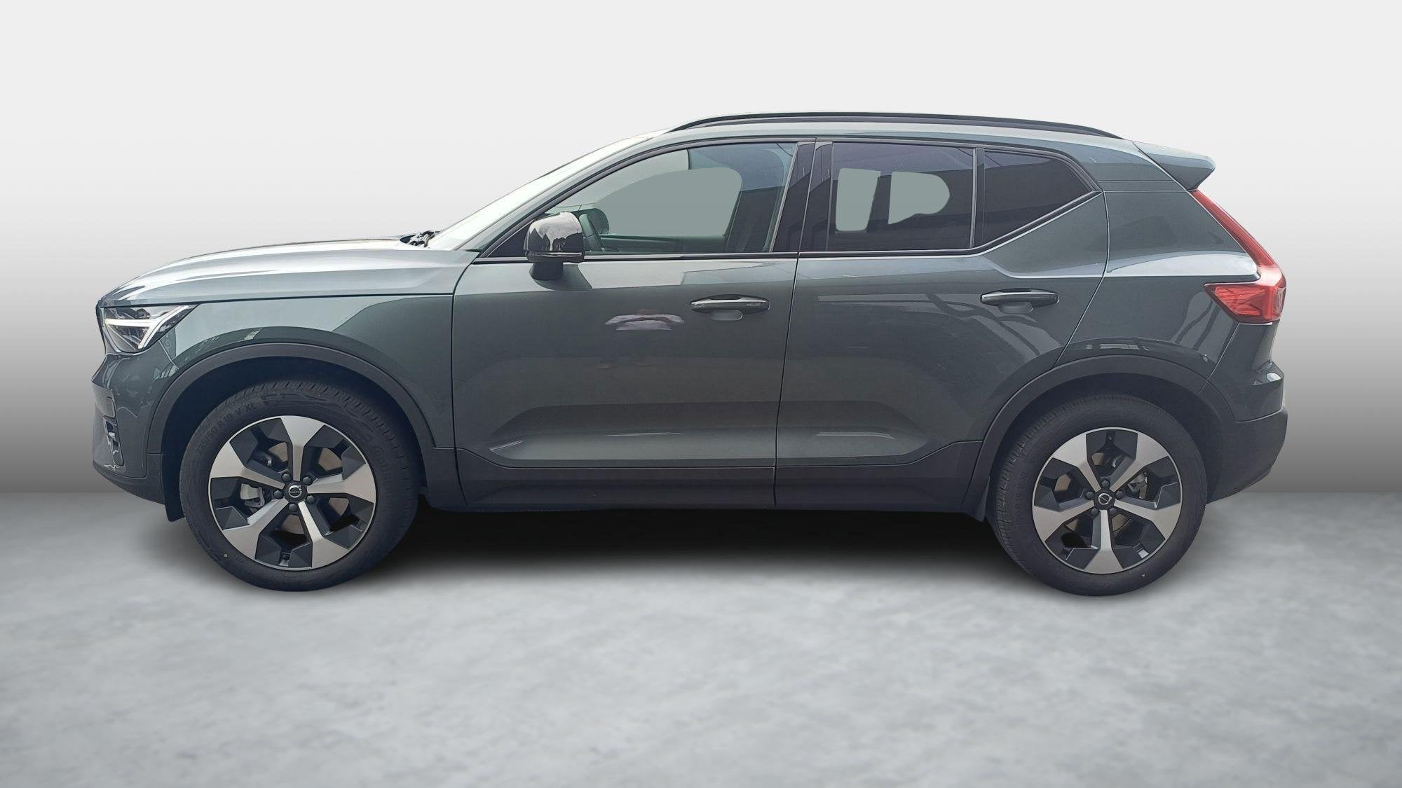 Volvo XC40 B3 + HARMAN KARDON + LEDER-ALCANTARA + CAMERA +, Autos, Argent ou Gris, Entreprise, Carnet d'entretien, 5 places