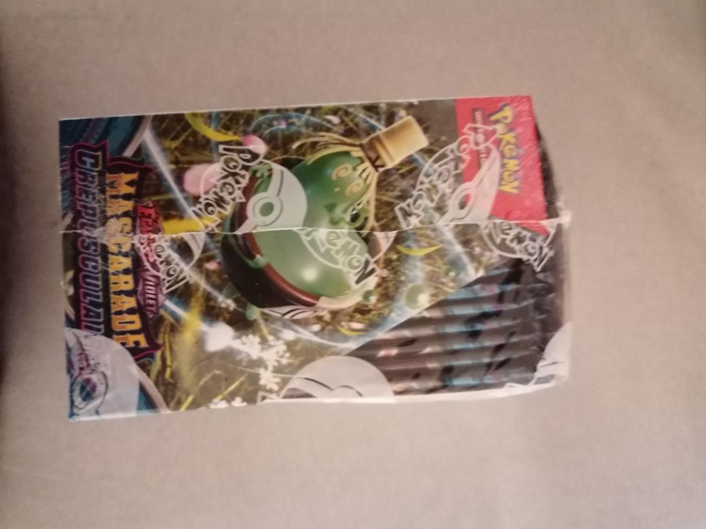 Display pokemon mascarade, Hobby & Loisirs créatifs, Jeux de cartes à collectionner | Pokémon, Enlèvement, Neuf