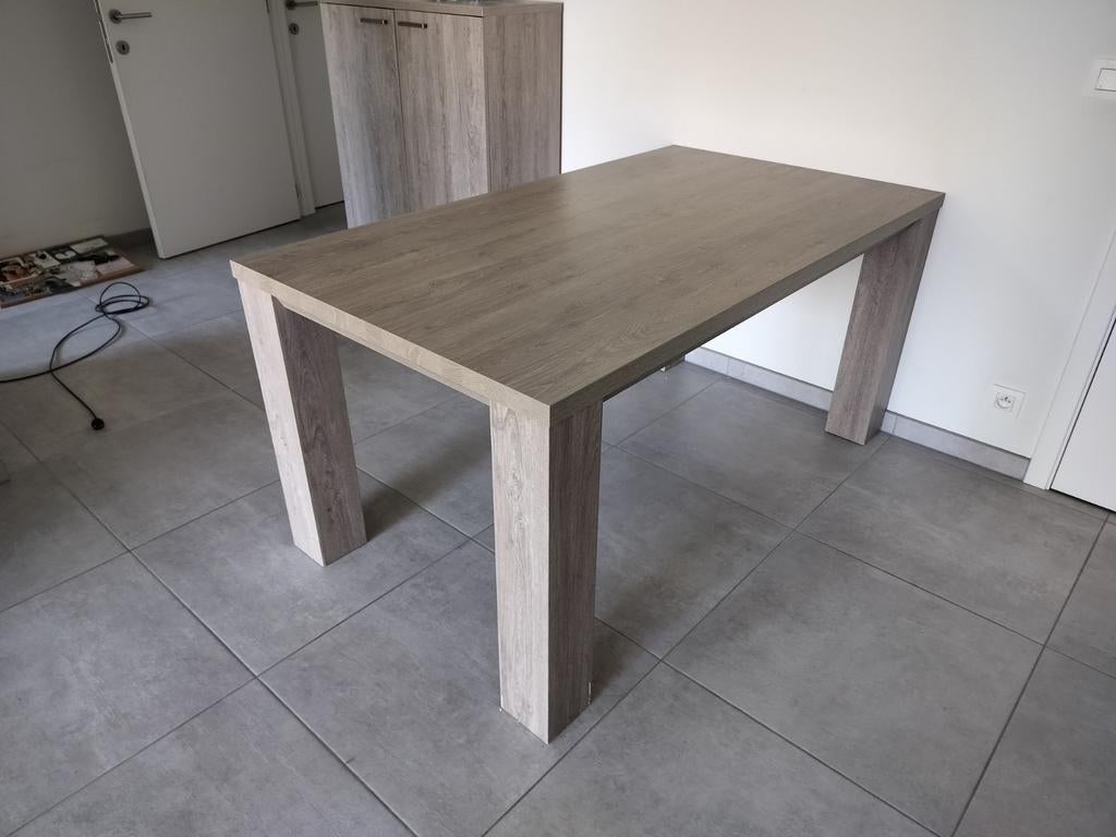 Eettafel grijs hout, Huis en Inrichting, Ophalen