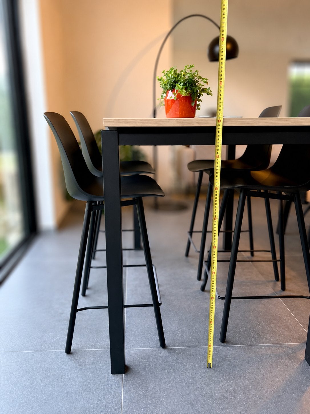 Moderne bartafel met 4 barkrukken – Zeer nette staat, Ophalen, Zo goed als nieuw, Inclusief barstoelen