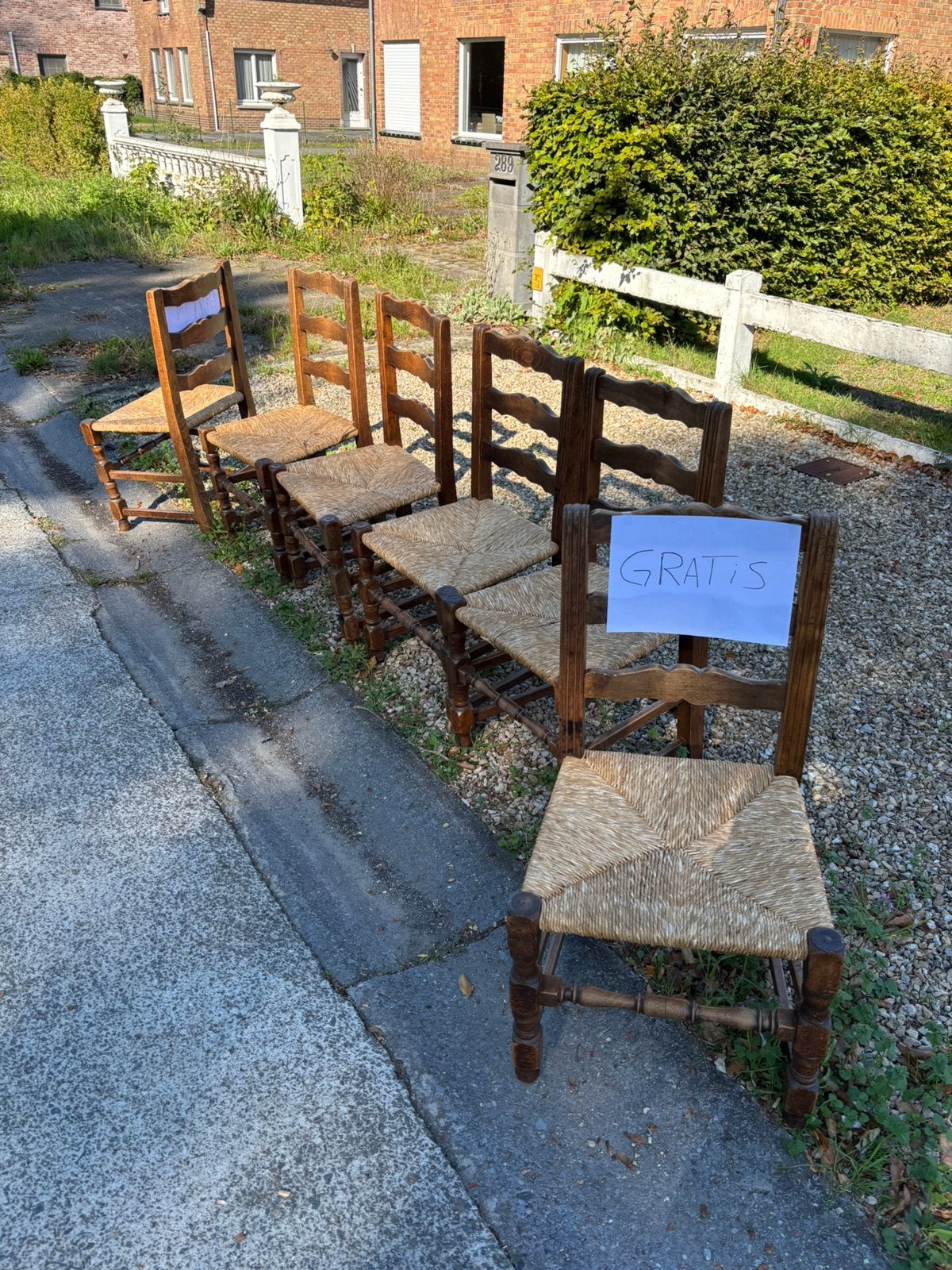 Gratis 6 antieke stoelen, Antiek, Brun, Enlèvement, Bois